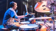 Lucas De Azevedo fue el baterista de La Vela Puerca entre 1996 y 2004.