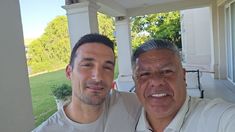 Lionel Scaloni y Chiqui Tapia. Lionel Scaloni y Chiqui Tapia.