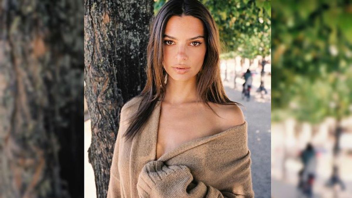 Emily Ratajkowski lució en Brasil una microbikini negra tendencia en el  verano europeo