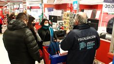 Las acciones se realizaron en forma simultánea en cadenas de supermercados, comercios de cercanía, indumentaria y supermercados chinos.