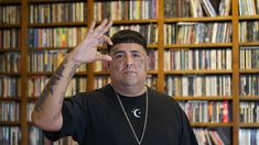 A pesar de su crecimiento, asegura que la forma de llevar mi música sigue siendo igual. A pesar de su crecimiento, asegura que la forma de llevar mi música sigue siendo igual.