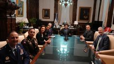 La foto del encuentro de Javire Milei con Alvin Holsey en Casa Rosada.&nbsp;