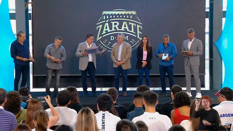 El jefe de Estado estuvo acompañado por el intendente de Zárate