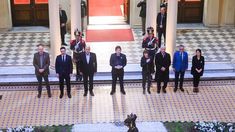 Javier Milei celebró las desregulaciones del Gobierno con un agasajo para Federico Sturzenegger y otros ministros.