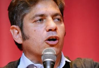 El gobernador se emocionó al recordar al músico popular fallecido. El gobernador se emocionó al recordar al músico popular fallecido.