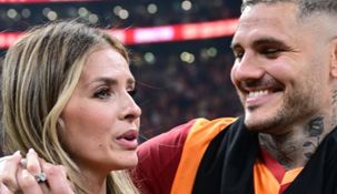 El rosarino fue ovacionado y terminó festejando en el campo de juego con la actriz y sus hijos. El rosarino fue ovacionado y terminó festejando en el campo de juego con la actriz y sus hijos.