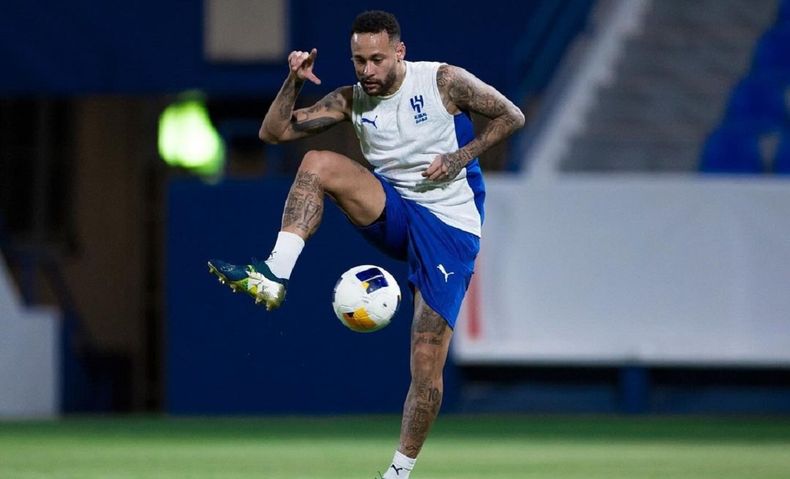 Neymar regresó a los entrenamientos con sus compañeros en Al Hilal.