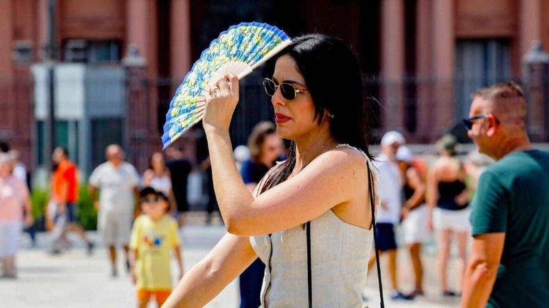 A pesar de las tormentas, se mantienen las altas temperaturas. A pesar de las tormentas, se mantienen las altas temperaturas.