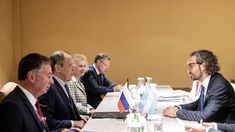 Cafiero pidió pidió el cese de hostilidades e inicio de negociación”.