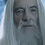 Sir Ian McKellen en la piel de Gandalf en la más famosa versión de&nbsp;El señor de los anillos.
