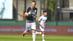 El exarquero de Independiente convirtió ante Arsenal. El exarquero de Independiente convirtió ante Arsenal.