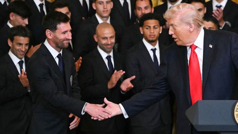 El saludo que todos esperaban: Messi y Trump en Washington.
