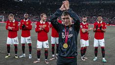 Licha recibió una ovación en Old Trafford. Licha recibió una ovación en Old Trafford.