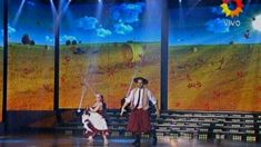 El feroz cruce de la Griega Xipolitakis y su bailarín; y la excelencia de Noelia Pompa, Eleonora Cassano y Laura Fidalgo El feroz cruce de la Griega Xipolitakis y su bailarín; y la excelencia de Noelia Pompa, Eleonora Cassano y Laura Fidalgo