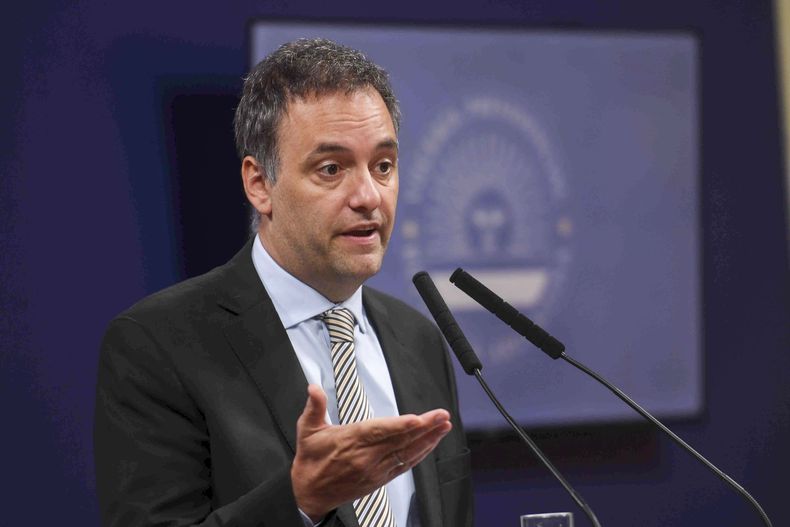 El vocero dijo que nunca se negoció la coparticipación del impuesto PAIS. El vocero dijo que nunca se negoció la coparticipación del impuesto PAIS.