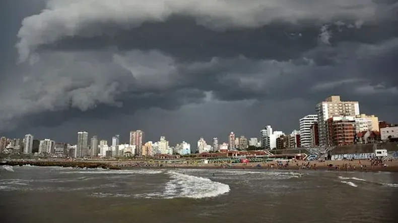 Temporal en la Costa Atlántica: un ciclón extratropical provocó inundaciones