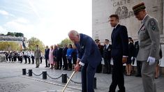 Carlos III y Macron en París. Carlos III y Macron en París.