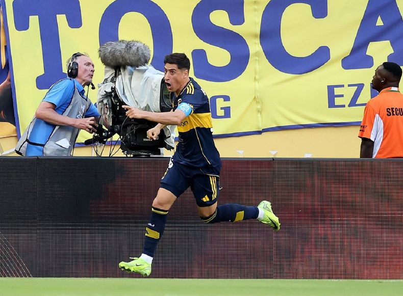Merentiel festeja el 1-0 parcial contra Benfica.