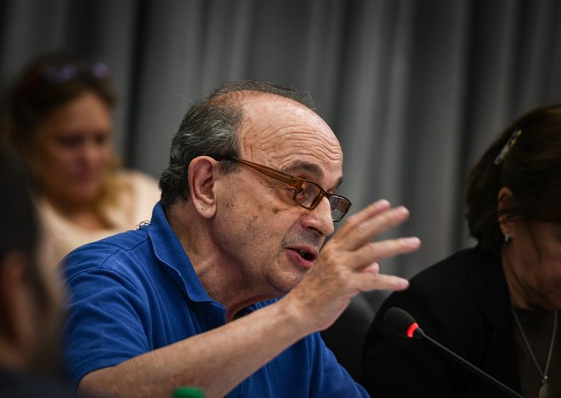 Leopoldo Moreau. Leopoldo Moreau.