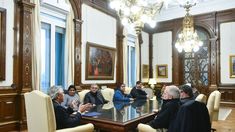 Alberto Fernández junto a los referentes de las organizaciones sociales. Alberto Fernández junto a los referentes de las organizaciones sociales.