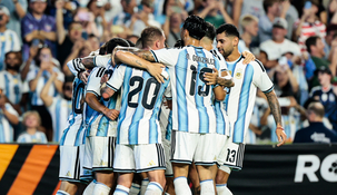 La Conmebol homenajeó al Indio Solari.