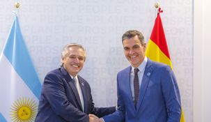 Alberto Fernández y su par español, Pedro Sánchez. Alberto Fernández y su par español, Pedro Sánchez.
