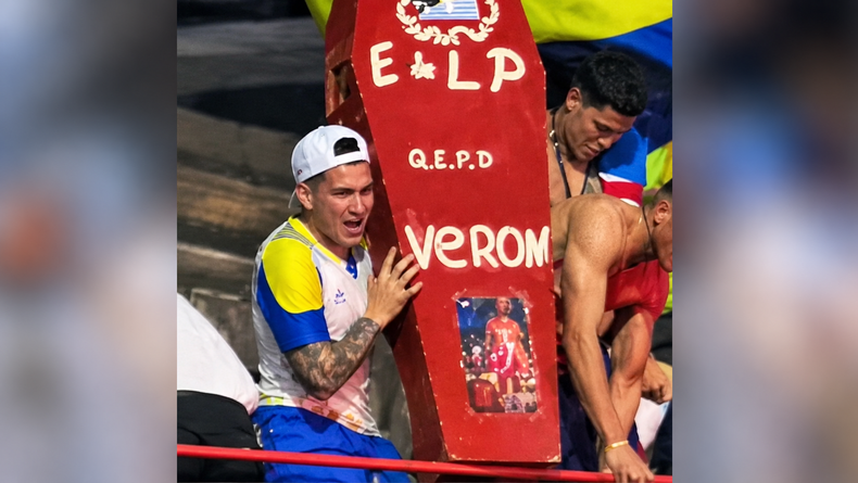 El polémico festejo de Rosario Central por la Supercopa Argentina: mostraron un ataúd con una foto de Juan Verón