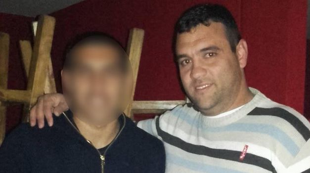 El segundo detenido vivía en el mismo domicilio que el principal acusado del crimen. El segundo detenido vivía en el mismo domicilio que el principal acusado del crimen.