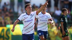 Gonzalo Maroni festeja el gol de la victoria. Gonzalo Maroni festeja el gol de la victoria.