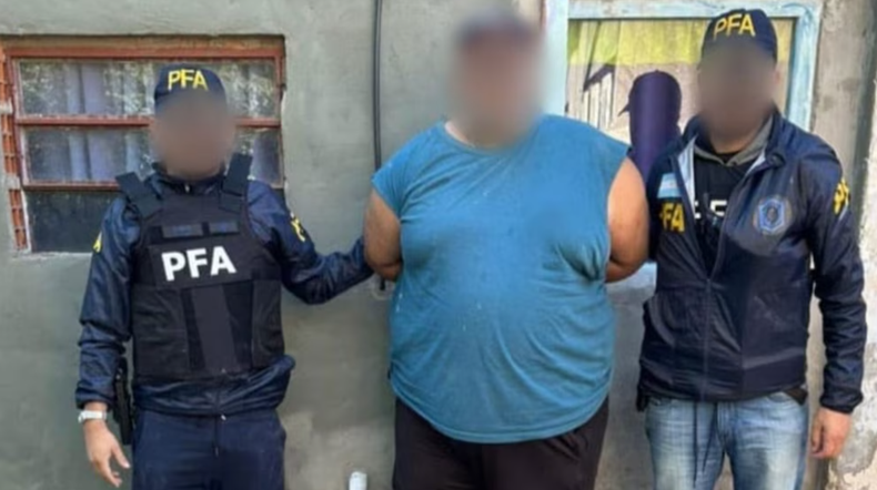 Detuvieron a un profesor de canto en Santa Fe: está acusado de violar a un nene de 11 años