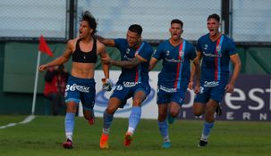 Arsenal logró la victoria a los 94 minutos con un golazo del colombiano Londoño.