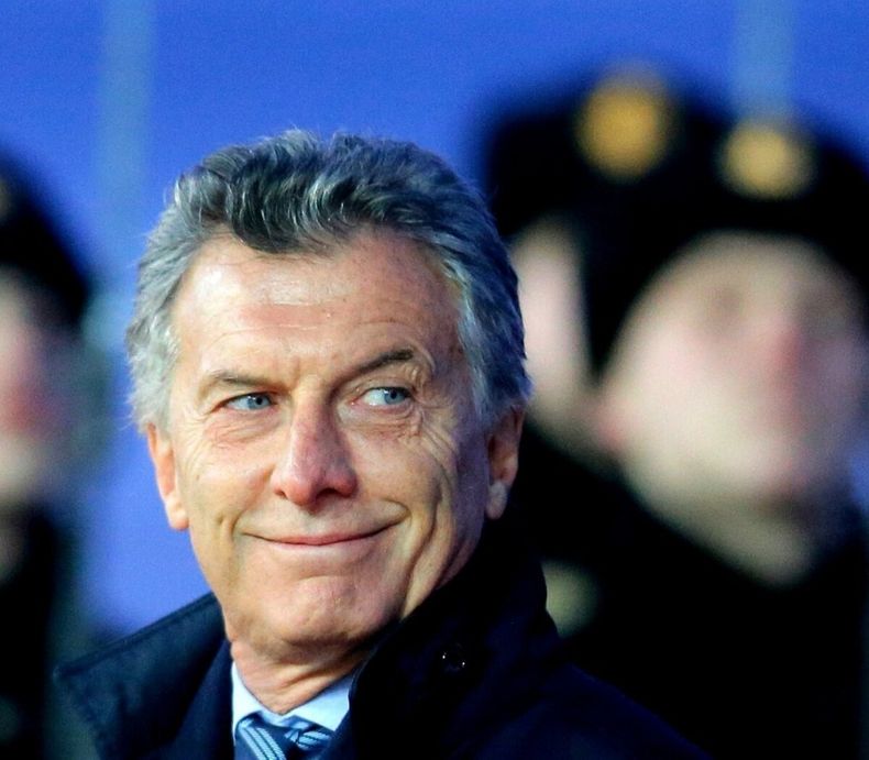Mauricio Macri era investigado por supuesto espionaje a los familiares de los tripulantes.