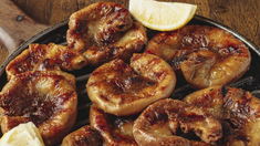 Las achuras, uno de los clásicos de la parrilla Don Zoilo. Las achuras, uno de los clásicos de la parrilla Don Zoilo.