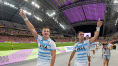 Los Pumas 7s se coronaron campeones del Circuito Mundial de Seven por segunda vez consecutiva. Los Pumas 7s se coronaron campeones del Circuito Mundial de Seven por segunda vez consecutiva.
