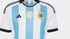 Los cambios de la camiseta, su precio y lanzamiento. Los cambios de la camiseta, su precio y lanzamiento.