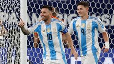Messi y Julián Álvarez, los autores de los goles de Argentina. Messi y Julián Álvarez, los autores de los goles de Argentina.