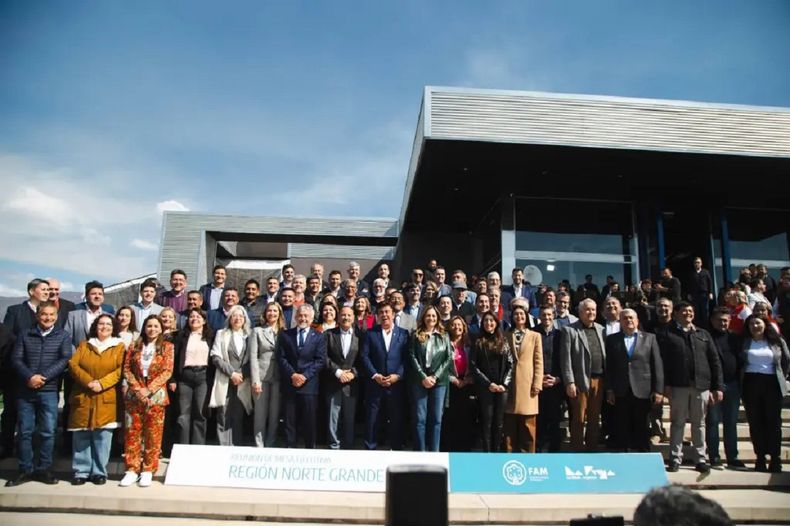 La advertencia de intendentes de todo el país: Se avecina una catástrofe económica y social.
