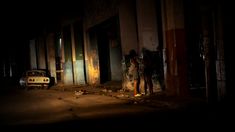 Un fallo eléctrico masivo dejó sin corriente a dos tercios del país. (Ph: Marcel Villa - El País) Un fallo eléctrico masivo dejó sin corriente a dos tercios del país. (Ph: Marcel Villa - El País)