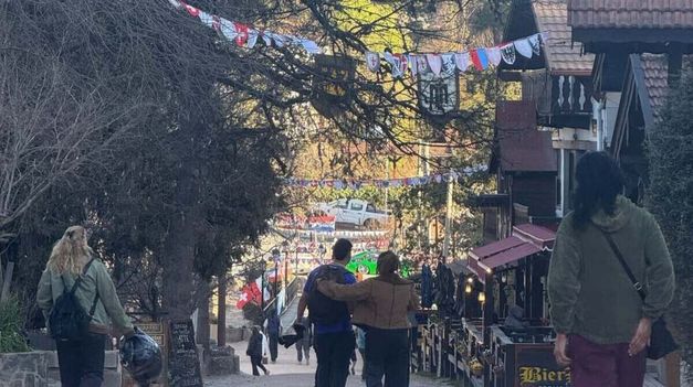 Este pueblo es una reserva natural, y no se puede recorrer en auto ni colectivo.