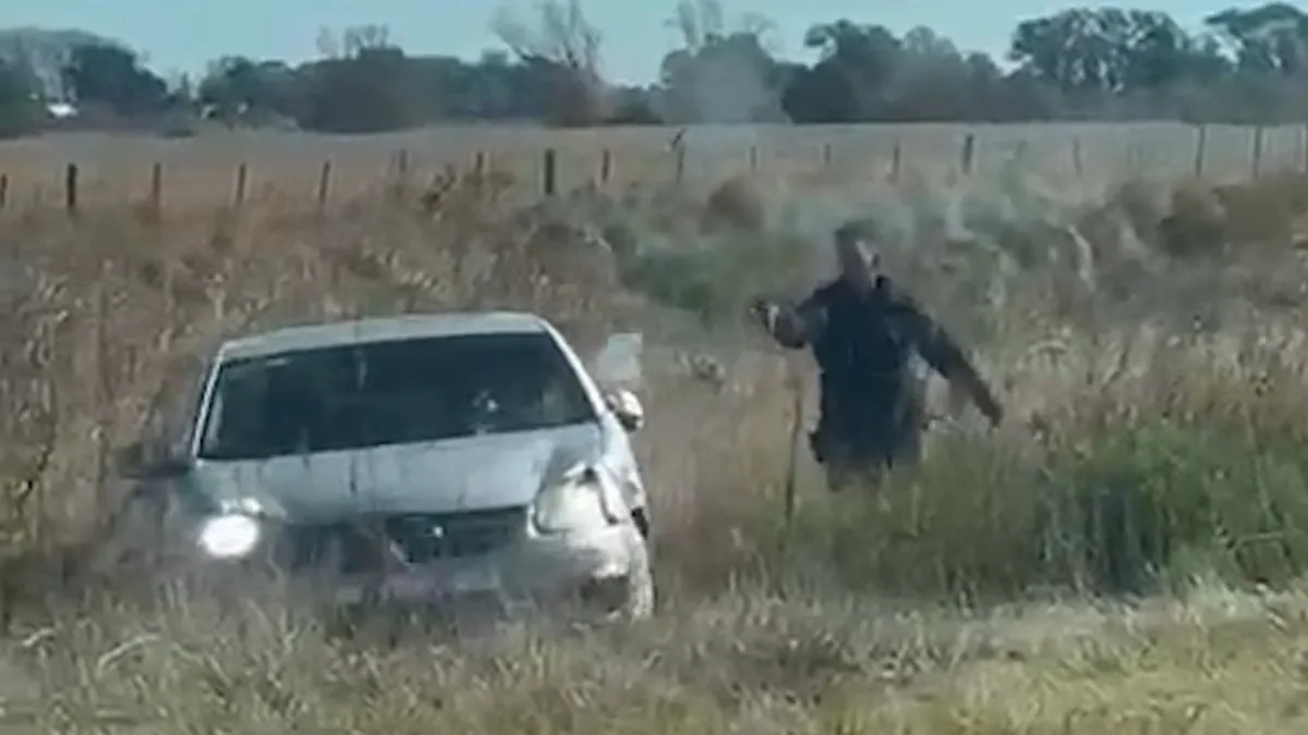 Video: planeaba atacar a su expareja con bombas molotov y fue detenido tras una persecución de película