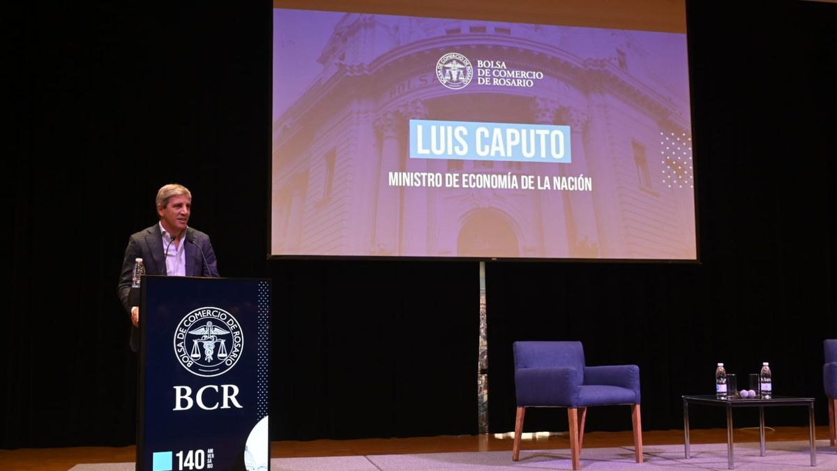 Luis Caputo reconoció que la inflación de marzo 