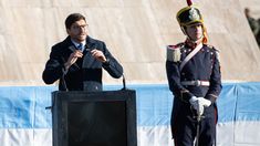 Como santafesino le pido Presidente, que mire a ese país que produce desarrollo e innova, expresó Pullaro en el Monumento a la Bandera.&nbsp;