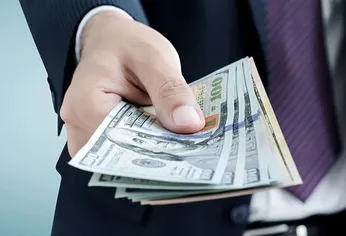 Por el momento no existe una perspectiva de adopción masiva del pago de salarios en dólares.