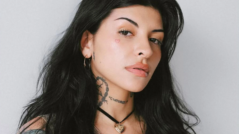 Cazzu cruzó a Rauw Alejandro por su nueva canción.