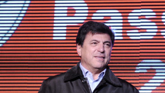 El duro momento de Daniel Passarella. El duro momento de Daniel Passarella.