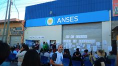 Por los despidos de Milei cerraron más de 60 oficinas de ANSES en todo el país: cómo afecta a los usuarios Por los despidos de Milei cerraron más de 60 oficinas de ANSES en todo el país: cómo afecta a los usuarios