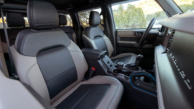 El interior de la Ford Bronco.