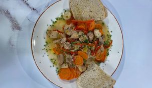 tierno y lleno de sabor: la receta paso a paso para hacer escabeche de pollo tierno y lleno de sabor: la receta paso a paso para hacer escabeche de pollo