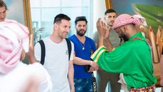 Messi visitó Arabia Saudita con familiares y Leandro Paredes. Messi visitó Arabia Saudita con familiares y Leandro Paredes.