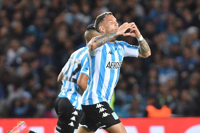 Gago volvió a dejar afuera a Cardona: los convocados de Racing para enfrentar a River
